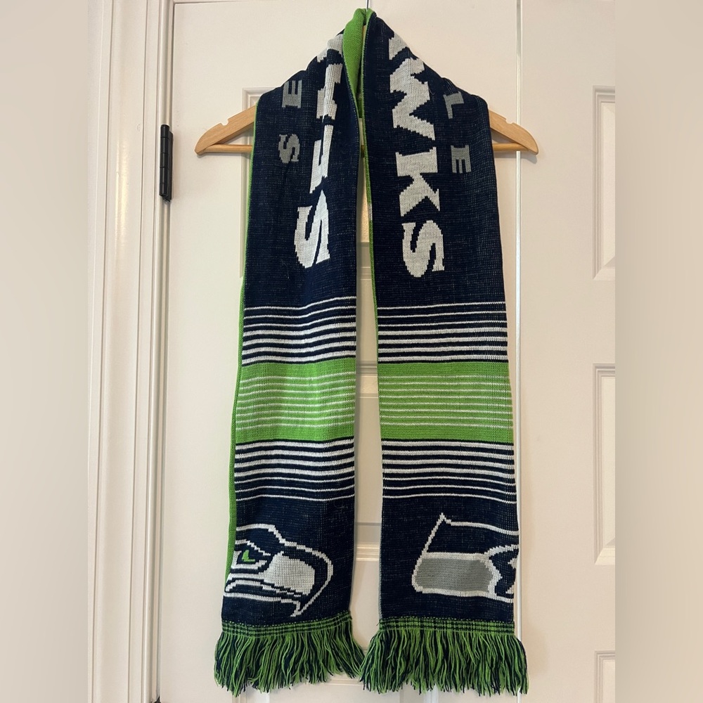 Seattle Seahawks NFL official scarf and beanie - Picture 2 of 7